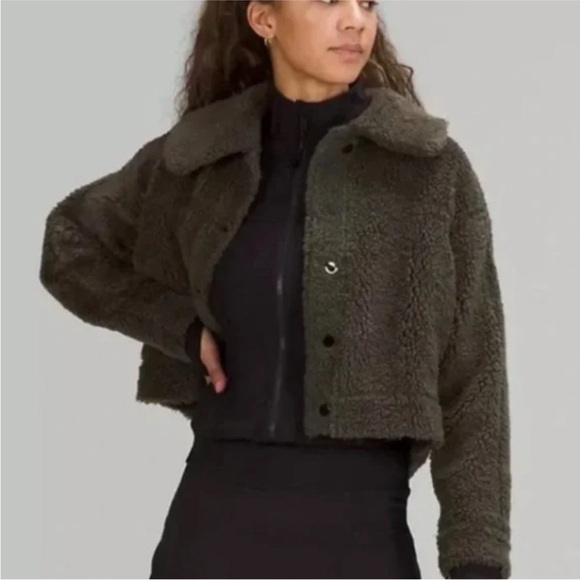 Lululemon Textured Fleece Button Jacket - Picture 3 of 6